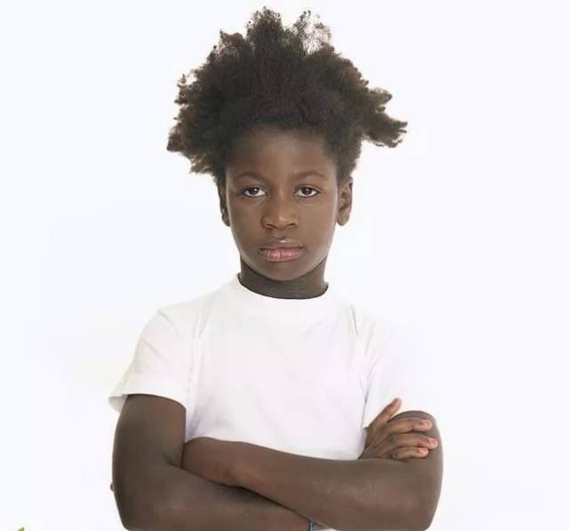 穿搭|拯救黑肤色宝宝 这些颜色不要碰!