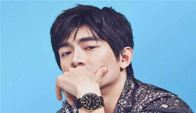 林更新上学时贴吧留言火了,回应不想上热搜,网