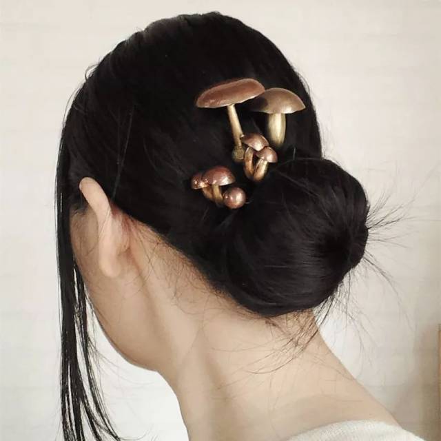 她们竟在头上"种蘑菇"!