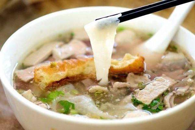 炮台粿汁,洪阳粿汁,果陇粿汁都很出名