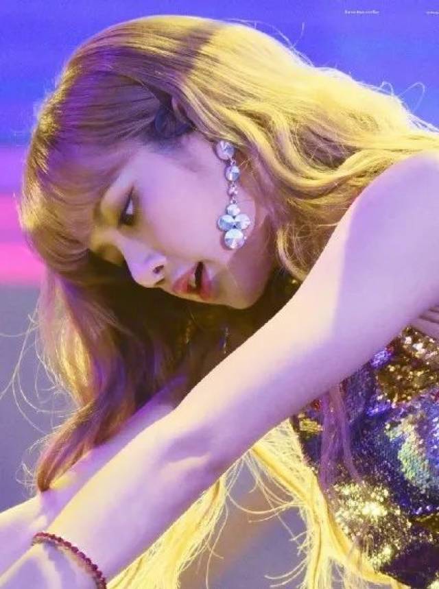 rap超级swag, 台风slay全场,这是什么人间芭比!