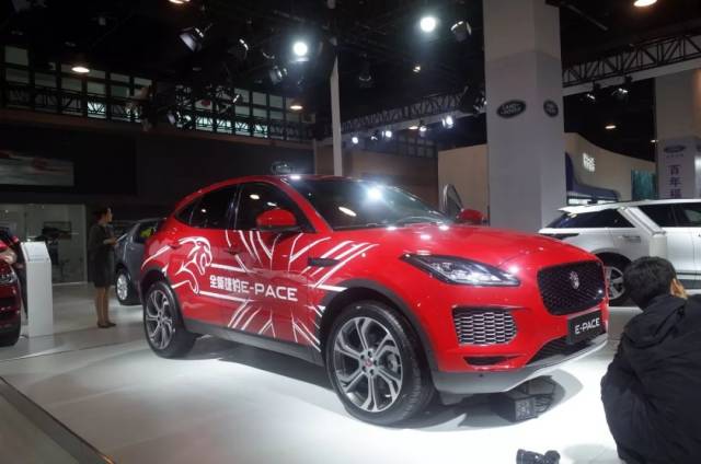 太嗨了!永康车展第一天,挤得我已经迫不及待想买车了