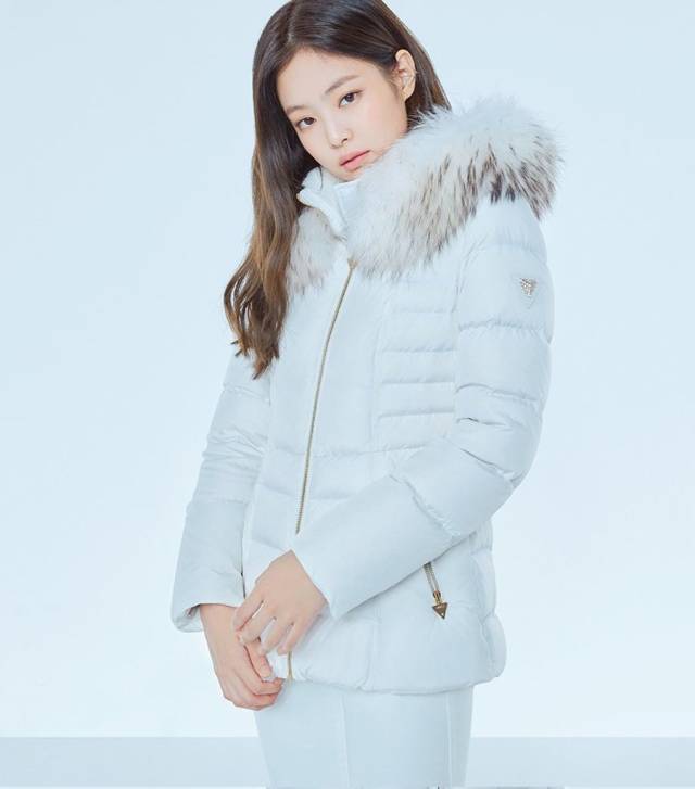 羽绒服秋冬新时尚 blackpink代言品牌全新宣传照公开