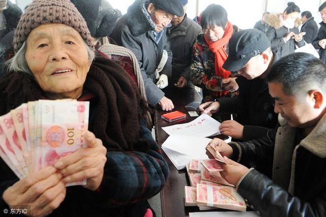 退休教师,除养老金还有2万补贴!你知道怎么做吗?