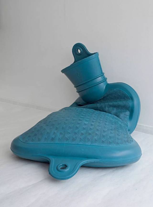 日常物品的超现实主义雕塑