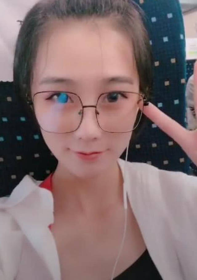 抖音美女网恋奔现亮出火车票的一瞬间网友千里送一血