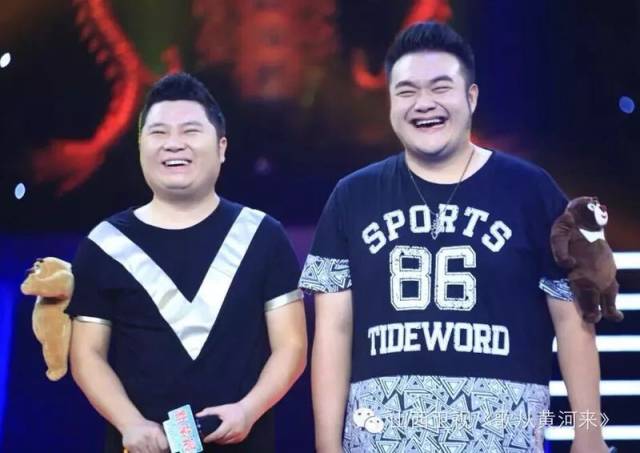 哈里旦深情演唱 《在那银色的月光下》 二月半组合(云南) 2015年黄河