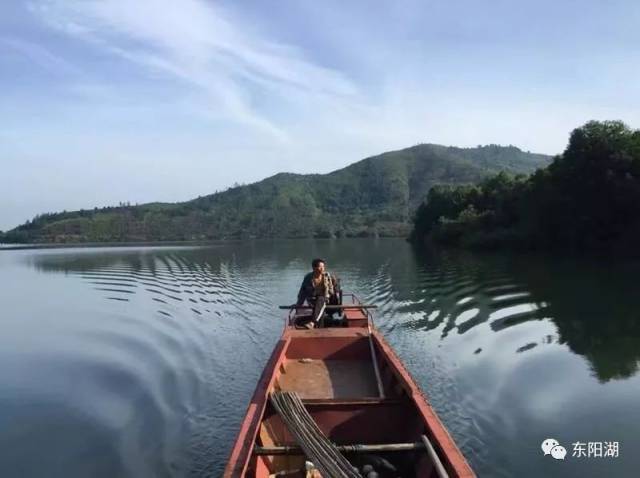 岩口水库坐落于茶陵县严塘镇岩口村,2010年开始从洣江等天然水域中