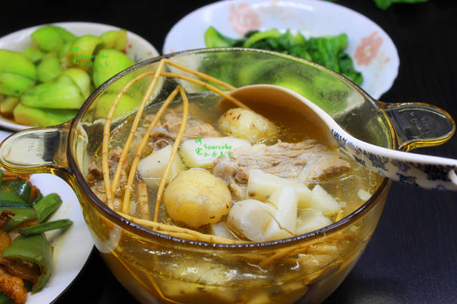 三菜一汤的家常饭晚餐,营养美味,家人都吃得很