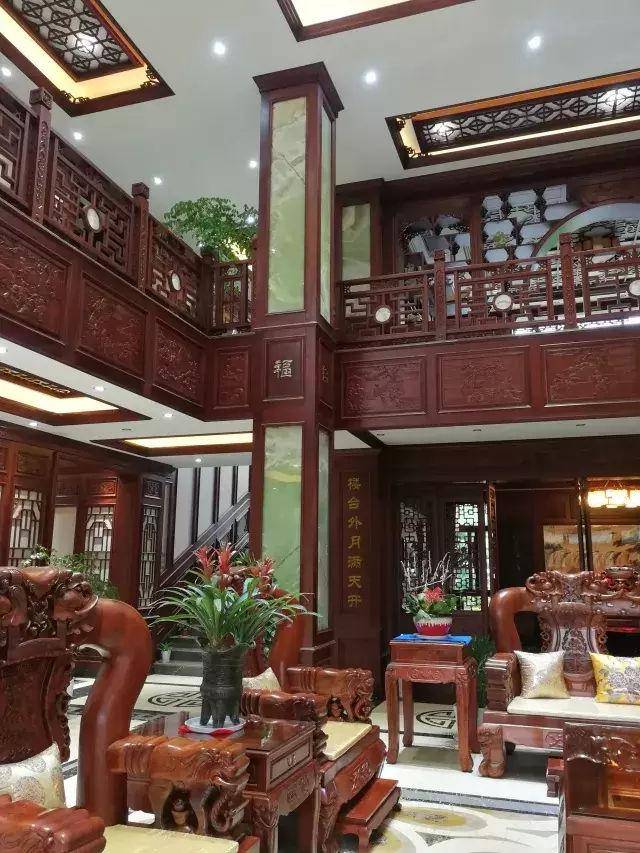 极尽穷奢,这个土豪砸下8亿,重塑中式红木豪宅