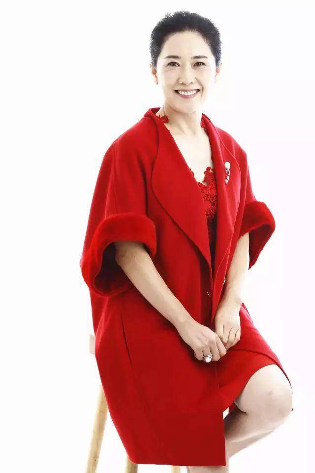 郑钧丈母娘是湖南长沙人,年轻时候是一个非常漂亮的湘妹子.