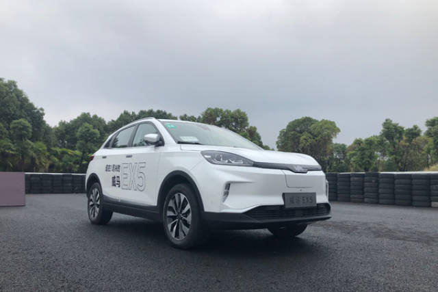 体验威马ex5400新造车的产品究竟新在哪图