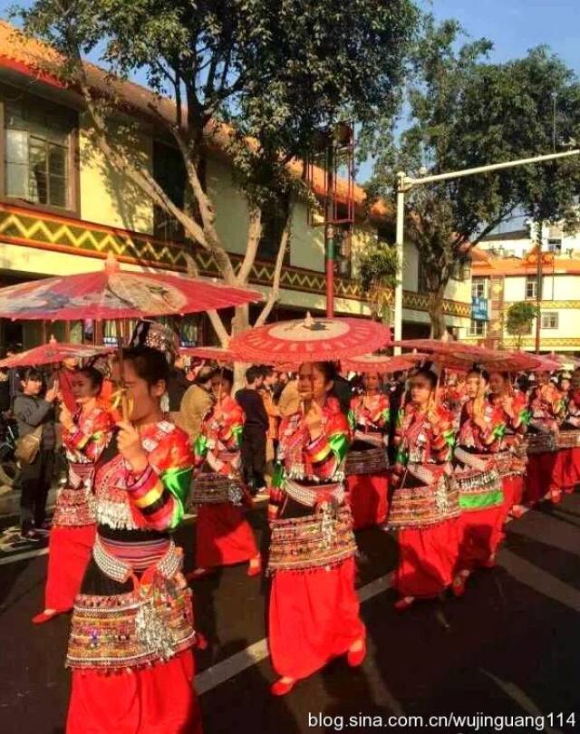 看"东方情人节"云南花腰傣美少女(图)