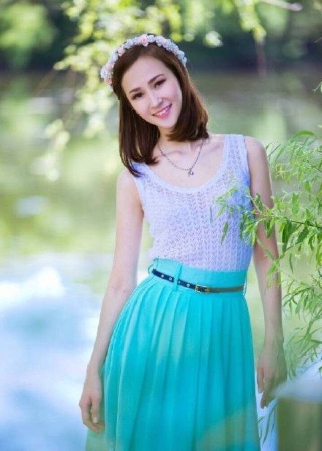 之前在某直播平台看到一个布里亚特蒙古人妹子卡佳身高178cm,49kg,腿
