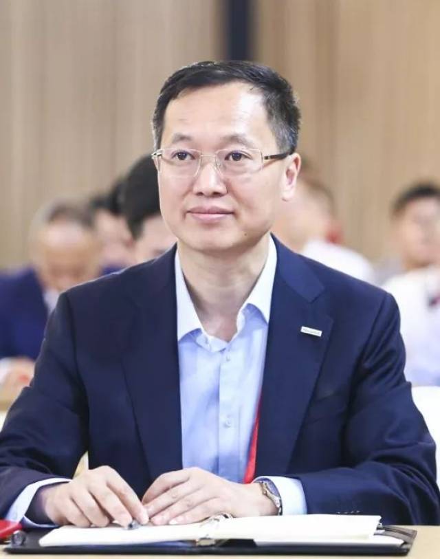 贾少谦 海信家电集团总裁 演讲主题:《迈向伟大3.