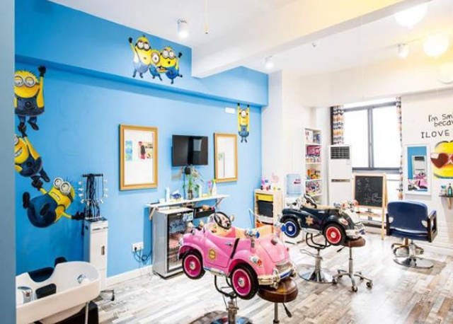 儿童理发店的奇妙之处_棒棒糖宝贝