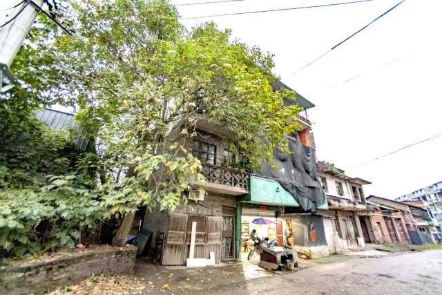 巷子里自行车的响铃声 …… 这一切都发生在老街 璧山 老街 您对曾经