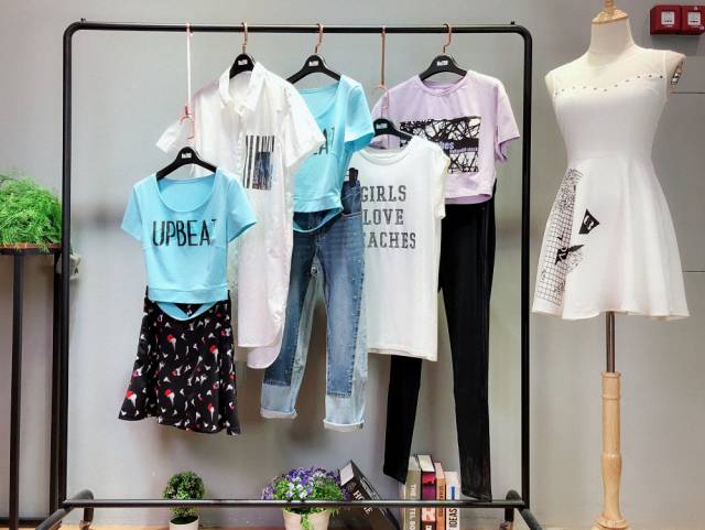 合肥服装店的新活力：时尚与舒适的完美碰撞