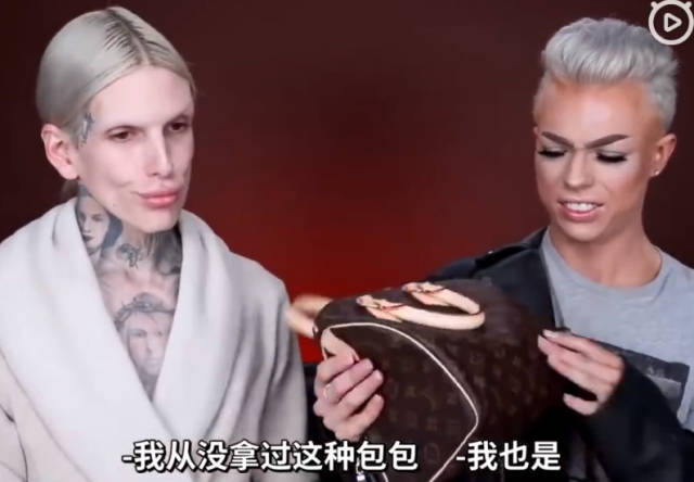 J姐又来炫富了,剪了1万的LV,切了4万的chan