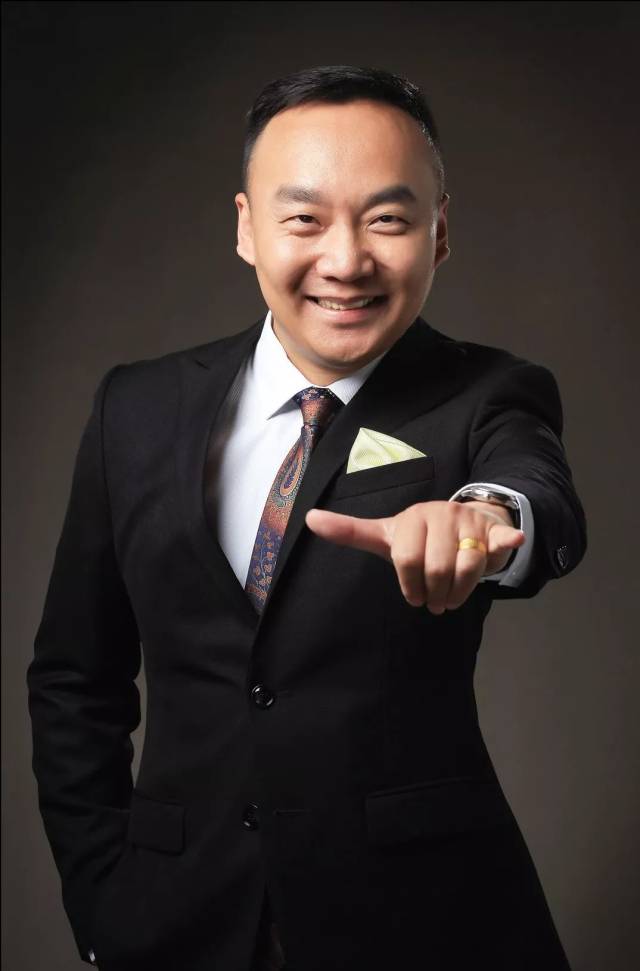 【楚商风采】陶佳: 江城"名嘴"的文创之旅