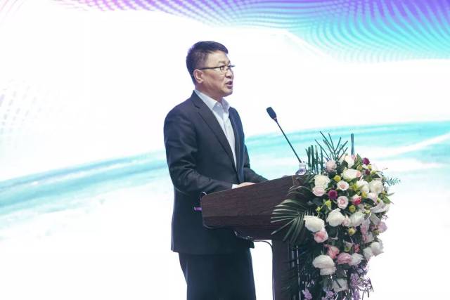 校党委副书记姜恩来,副校长王果胜,中国石油辽河油田公司副