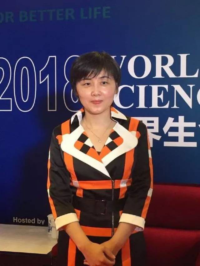 之后去往美国普林斯顿留学,2007年,30岁那年,颜宁受回归清华大学医学