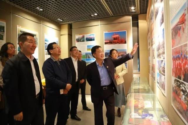 永城市政府党组副书记,经开区工委书记兼管委会主任陈体秀 一行到中铁