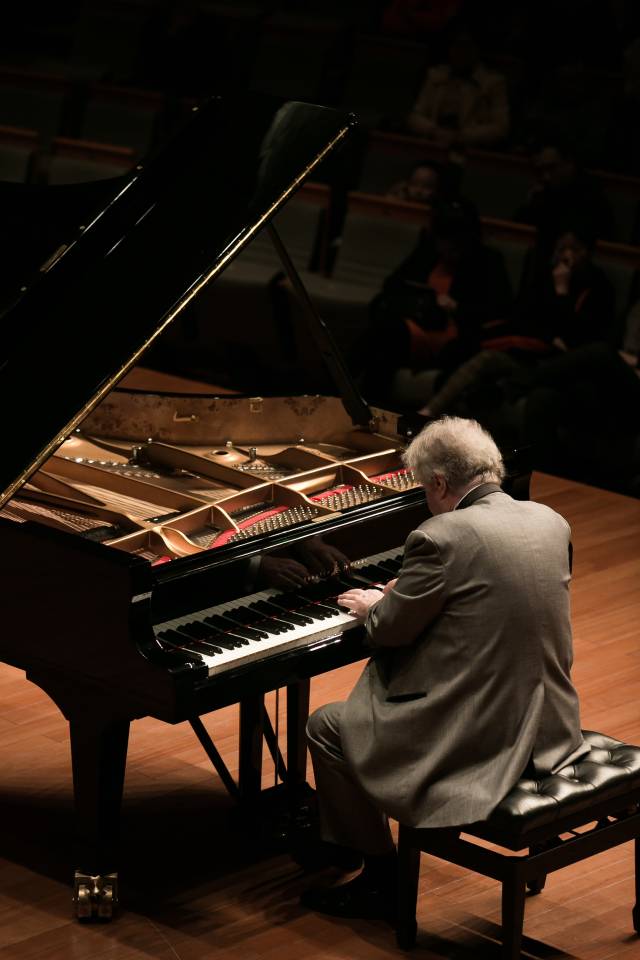 琴醉合肥俄罗斯钢琴巨匠携手长江钢琴演绎古典魅力