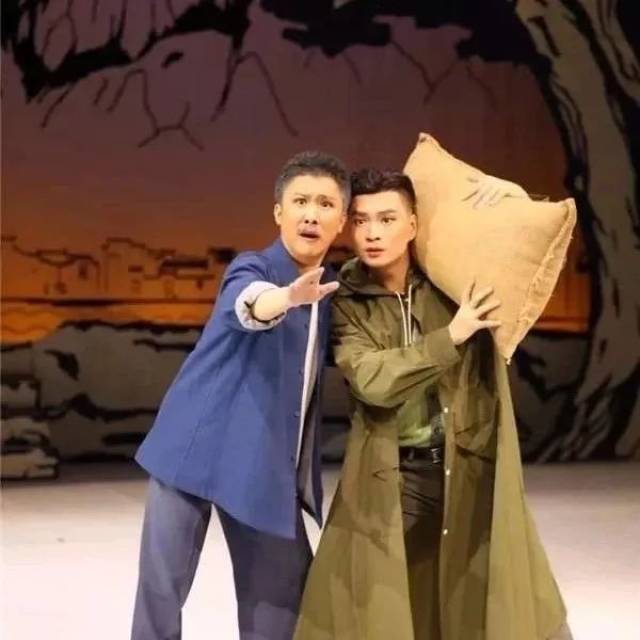 新编现代黄梅戏《老支书》  演出时间:11月10日 19:40 (资料图) 剧情