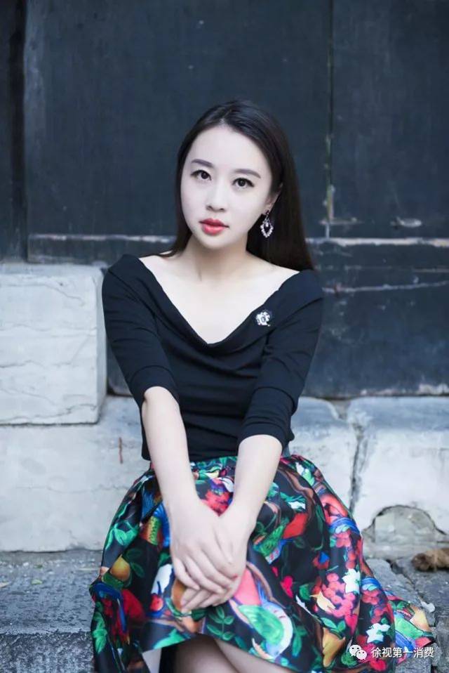 蓝天商业大楼三楼  秀 活动亮点:★★★★★  徐州电视台观众节主持人
