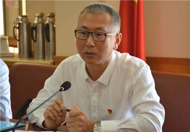 孙健文常委主持了仪式并作讲话,强调:三所幼儿园归口