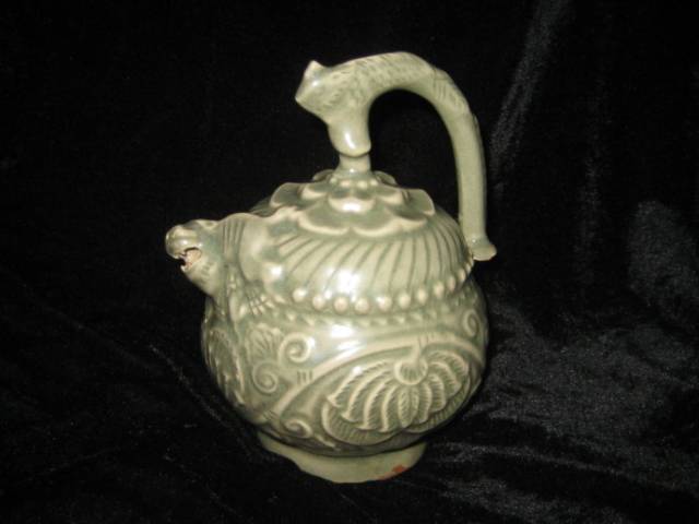 青釉倒流壶相关知识和价值的了解藏家必看_搜狐网