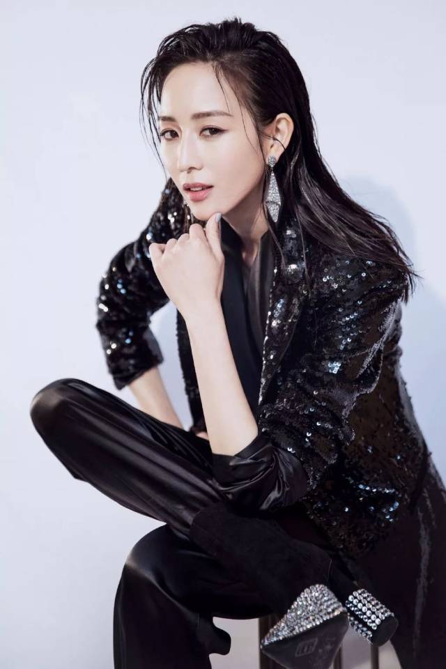 有婆家撑腰?胡一天真正糊掉了?张钧宁内地发