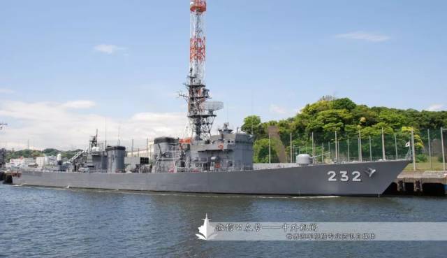 "阿武隈"级护航驱逐舰"川内"号,该级舰是目前世界上仅存的护航驱逐舰