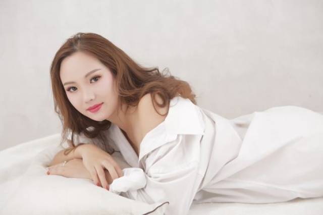 新主播"思颖":温婉和性感于一身的南方妹子