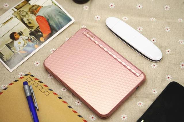 看漫画学日语,卡西欧E-Z300帮你日本自由行