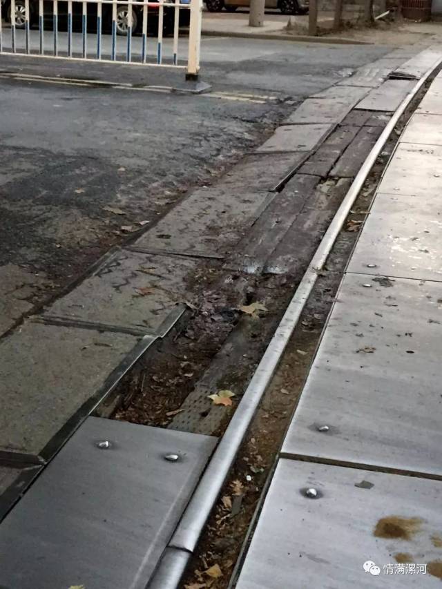 漯河解放路废弃多年的铁路道口,啥时候才能拆除?