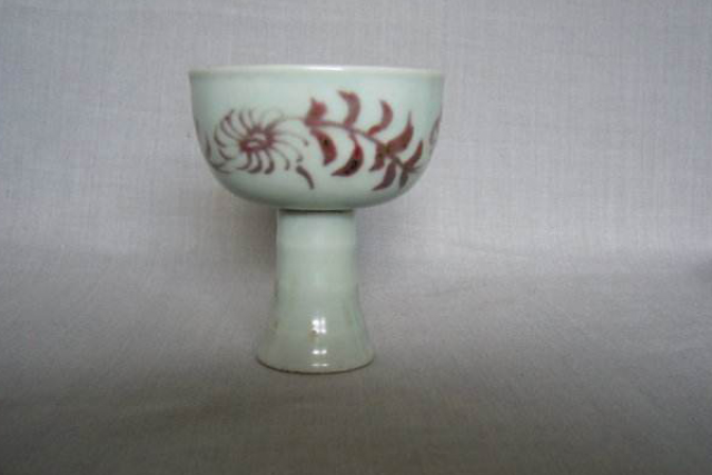 元代釉里红高足转心杯_搜狐网