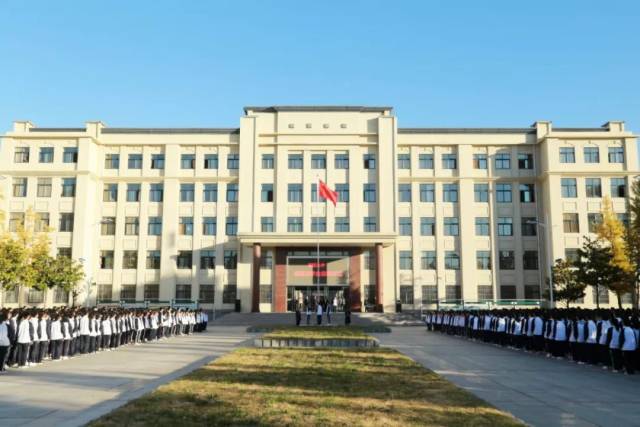 爱心企业在莱阳九中设立"助力圆梦奖学金"!