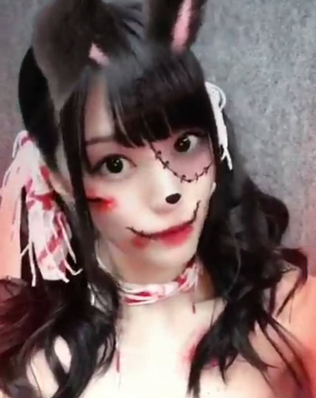 两大暗黑女王!三上悠亚化身小丑女PK高桥圣子