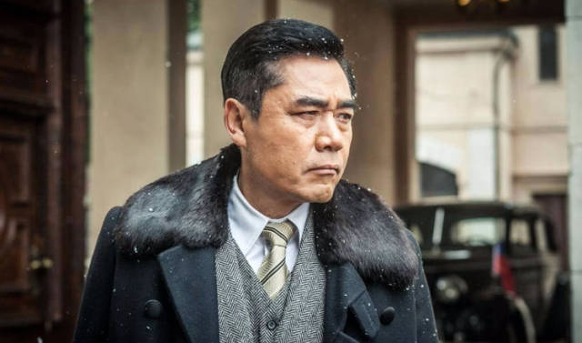 在如今这个绯闻,出轨事件层出无穷圈子里成为了为数不多的清流,陈国民