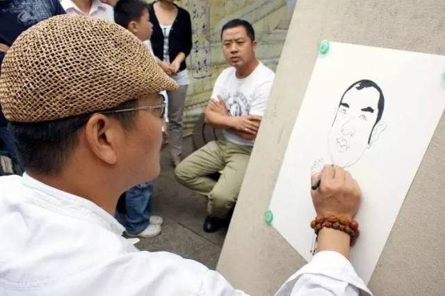 街头十块钱一幅的画像画得那么像,为什么被人称作行画?