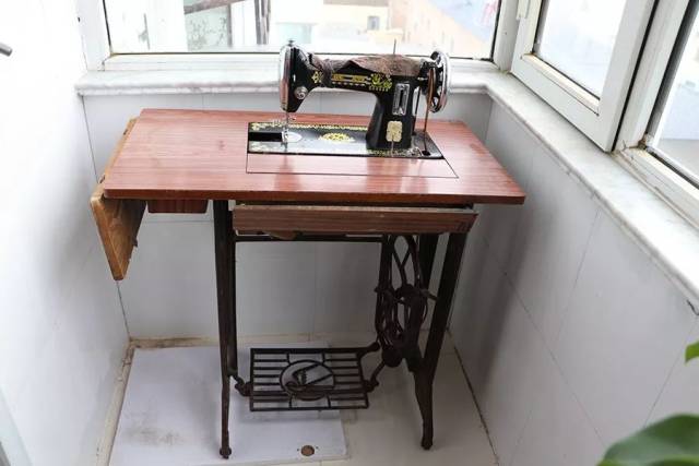 缝纫机,是上个世纪七八十年代中国人结婚的"三大件"之一.