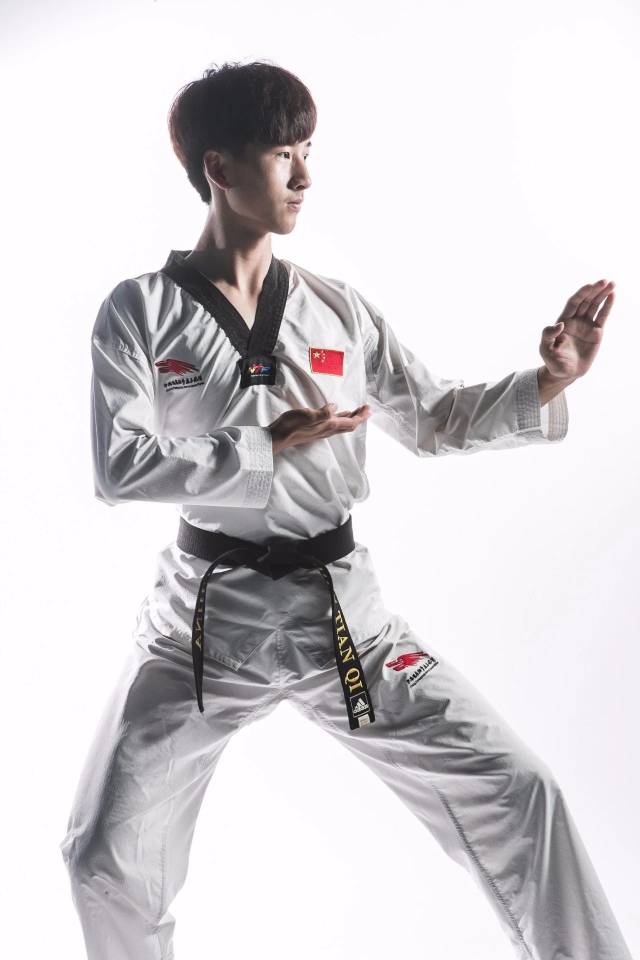 腾空前踢教学视频戳这里