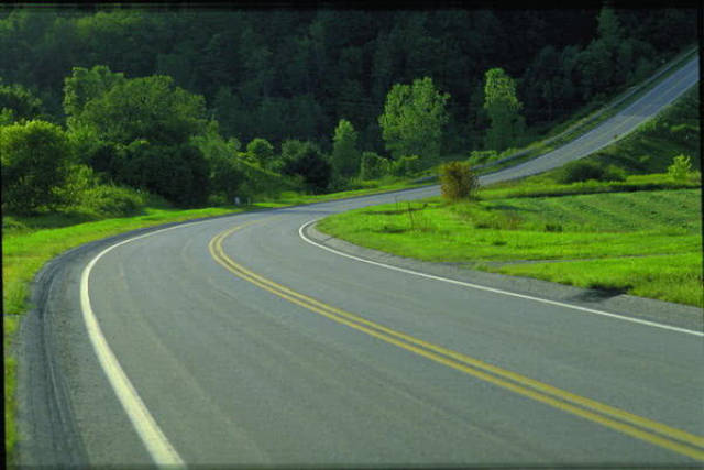 手动挡上下坡转弯怎么做?老司机教你小技巧,轻松平稳又安全!