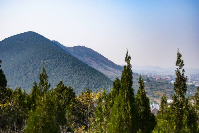 深秋时节登徐州云龙湖珠山,山上景色万千,山下秋韵美景醉人心田