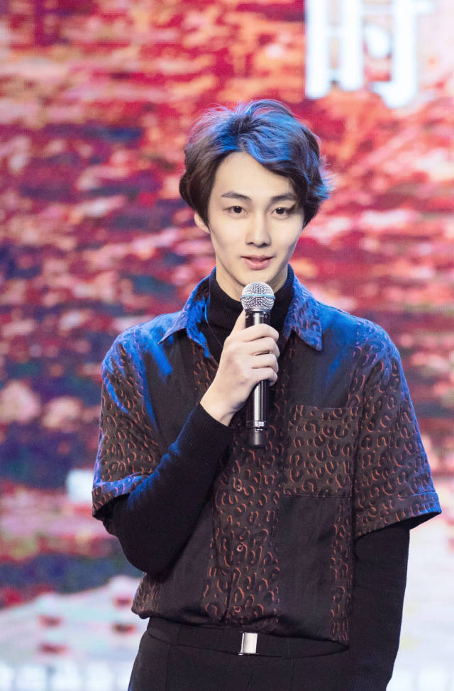 新生代演员张乐迪,出席电视剧《风再起时》开播发布会_手机搜狐网