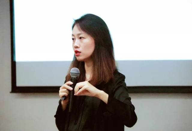 张虹副教授以"教师共同体:以协同教学研究促教师发展"为题,讲解了如何