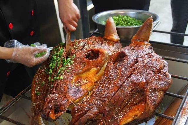 烧烤圈最牛逼的烤货烤牛头牛头酱和牛头卤水制作配方烧烤店必备