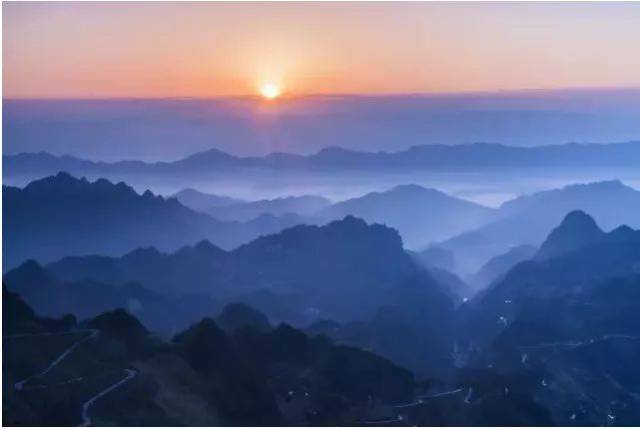 重重叠叠山上一句,重重叠叠山全诗,重重叠叠山是哪首诗_大山谷图库